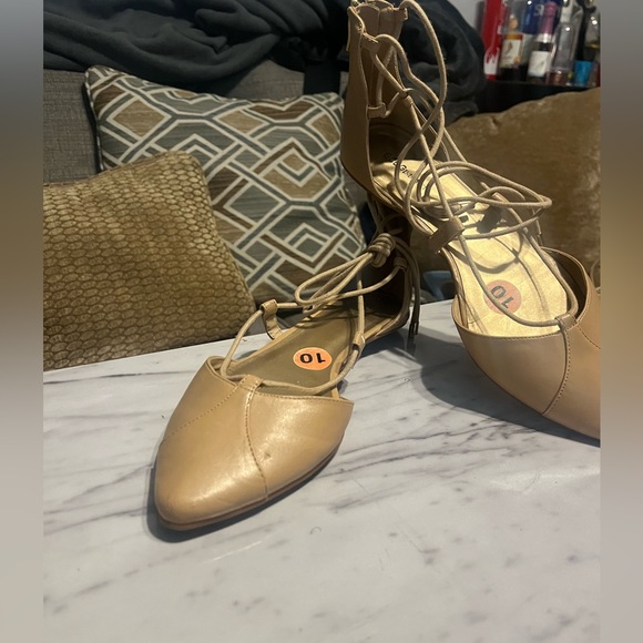 BCBGeneration Gladiator Pointed Flats Sz 10 - Picture 5 of 5